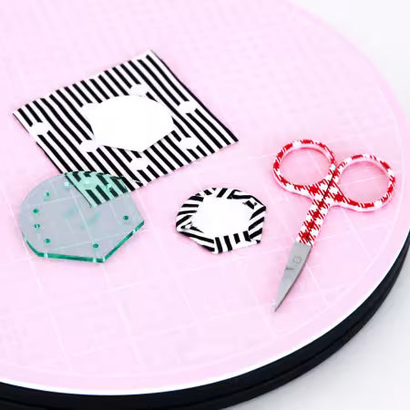 Rotating Cutting Mat - Sue Daley Designs