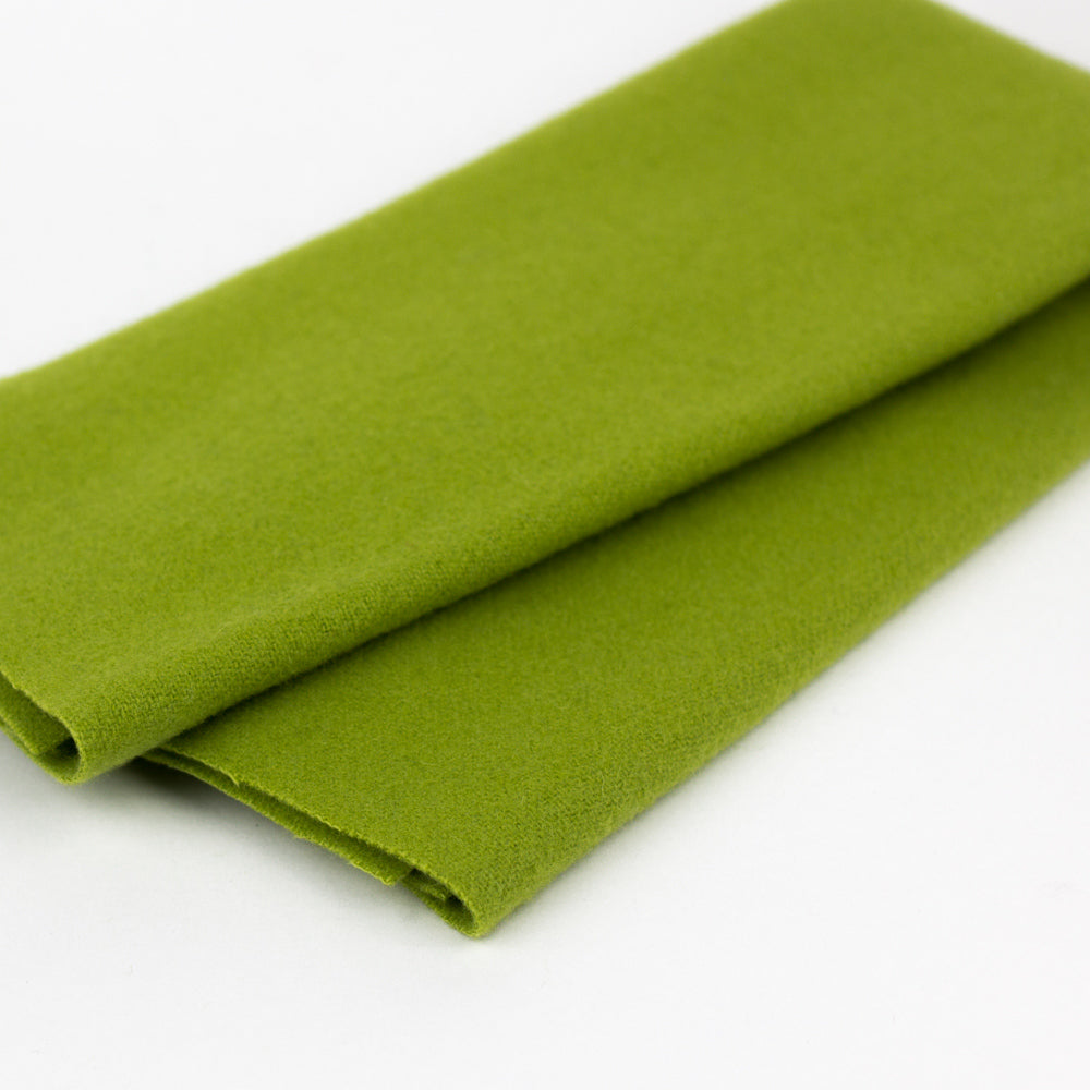 Sue Spargo Wool Fabric - Avocado - Fat 1/8th