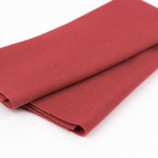Sue Spargo Wool Fabric - Rhubarb - Fat 1/8th