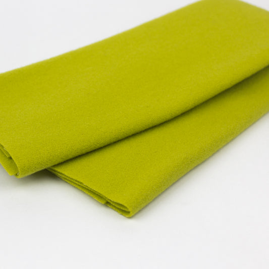 Sue Spargo Wool Fabric - Spring Leaf - Fat 1/8th