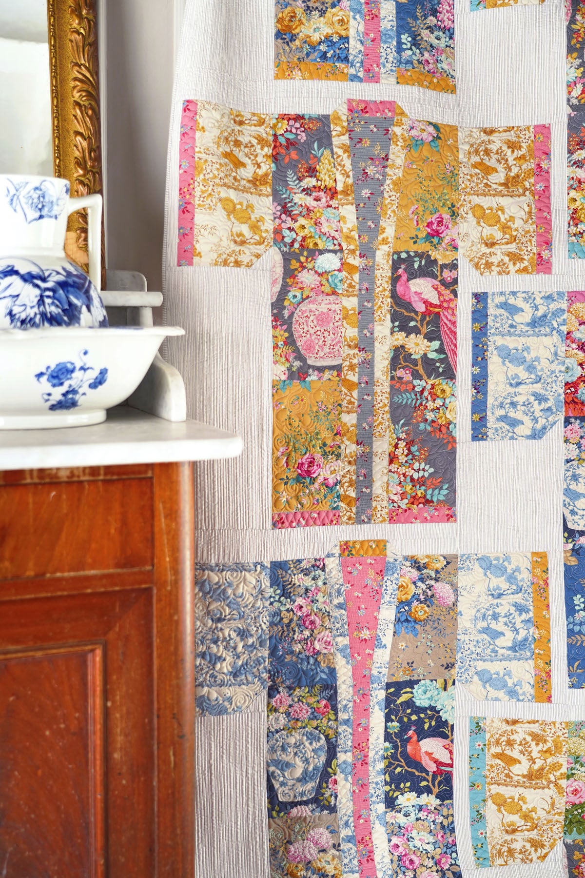 Chic Escape by Tilda - Peacock Tree Grey