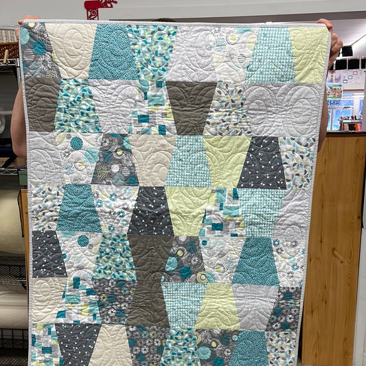 Blue and Grey Tumbler Quilt