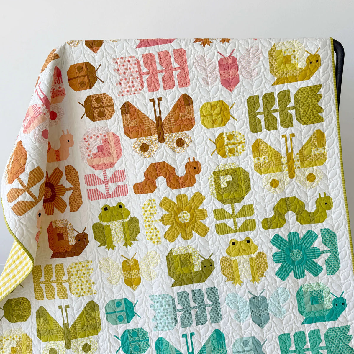 Busy Backyard Quilt Pattern || Elizabeth Hartman