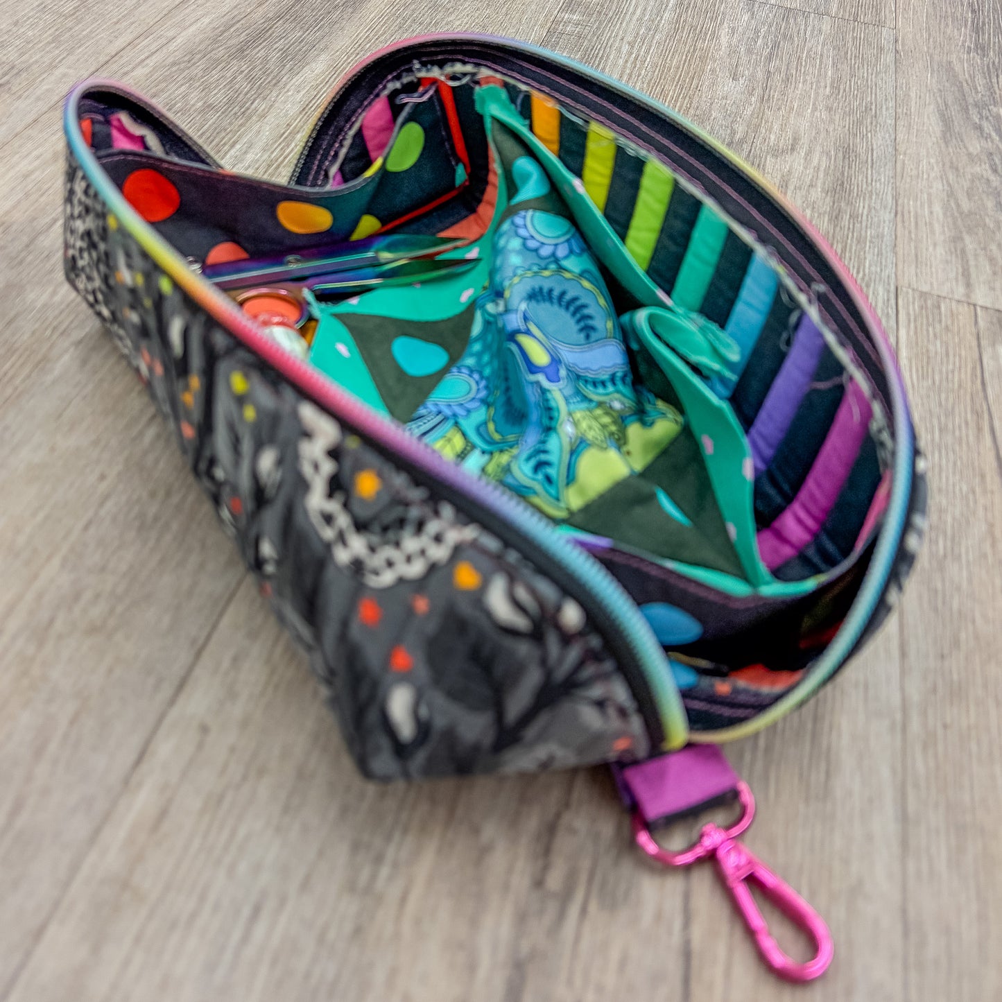 Drop Zone Zippered Tray Kit || By Annie + Tula Pink Graywork