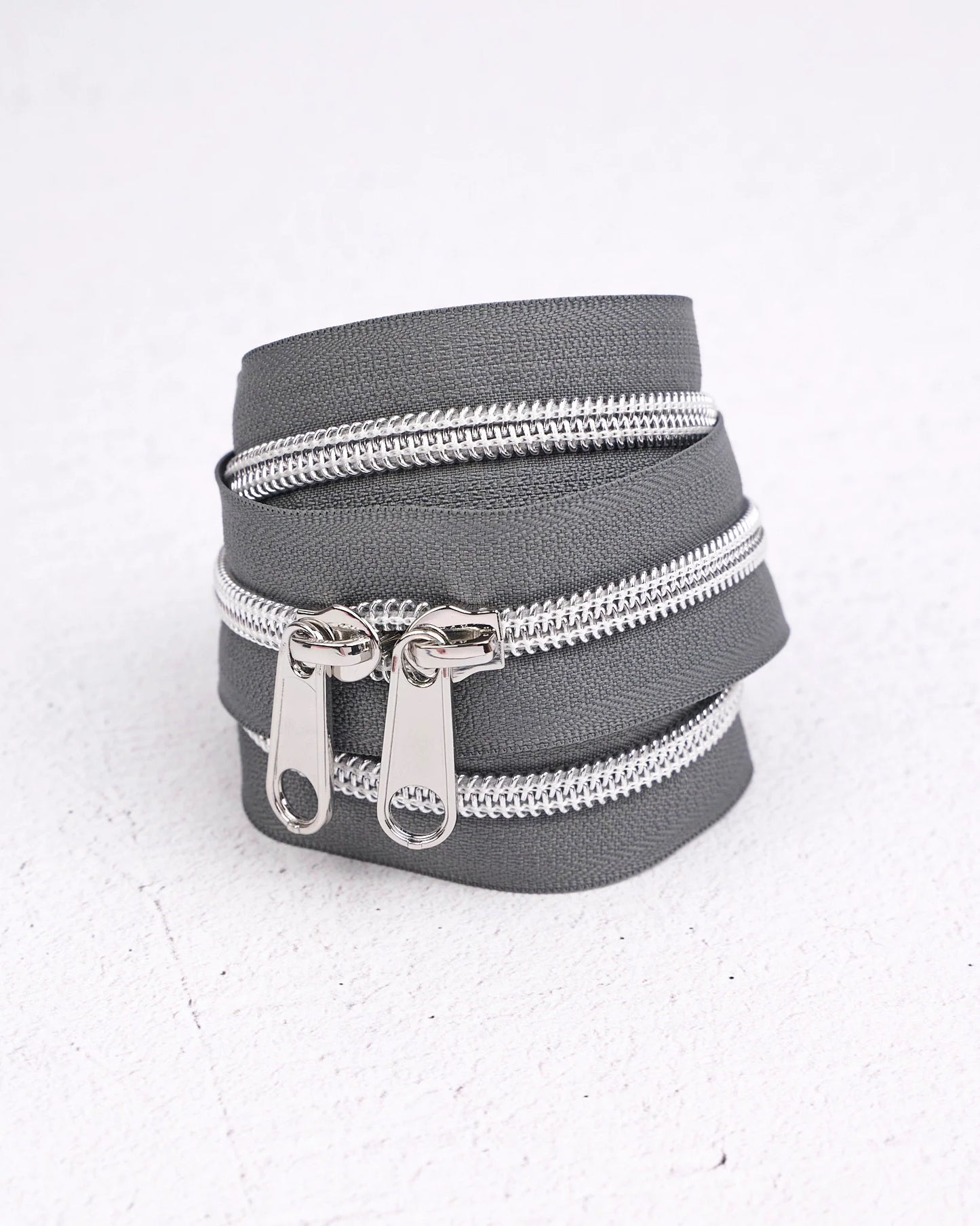 Handbag Zipper || Renaissance Ribbon || Moonstone