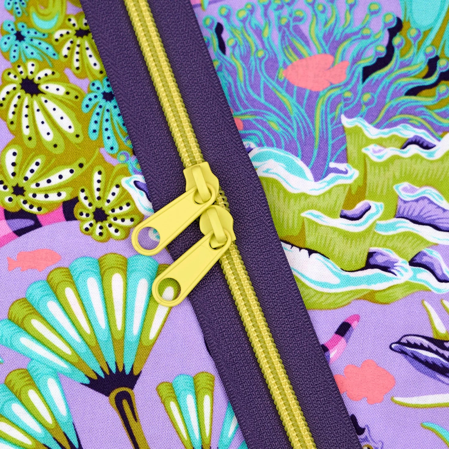 Handbag Zipper || Renaissance Ribbon || Electric Grape