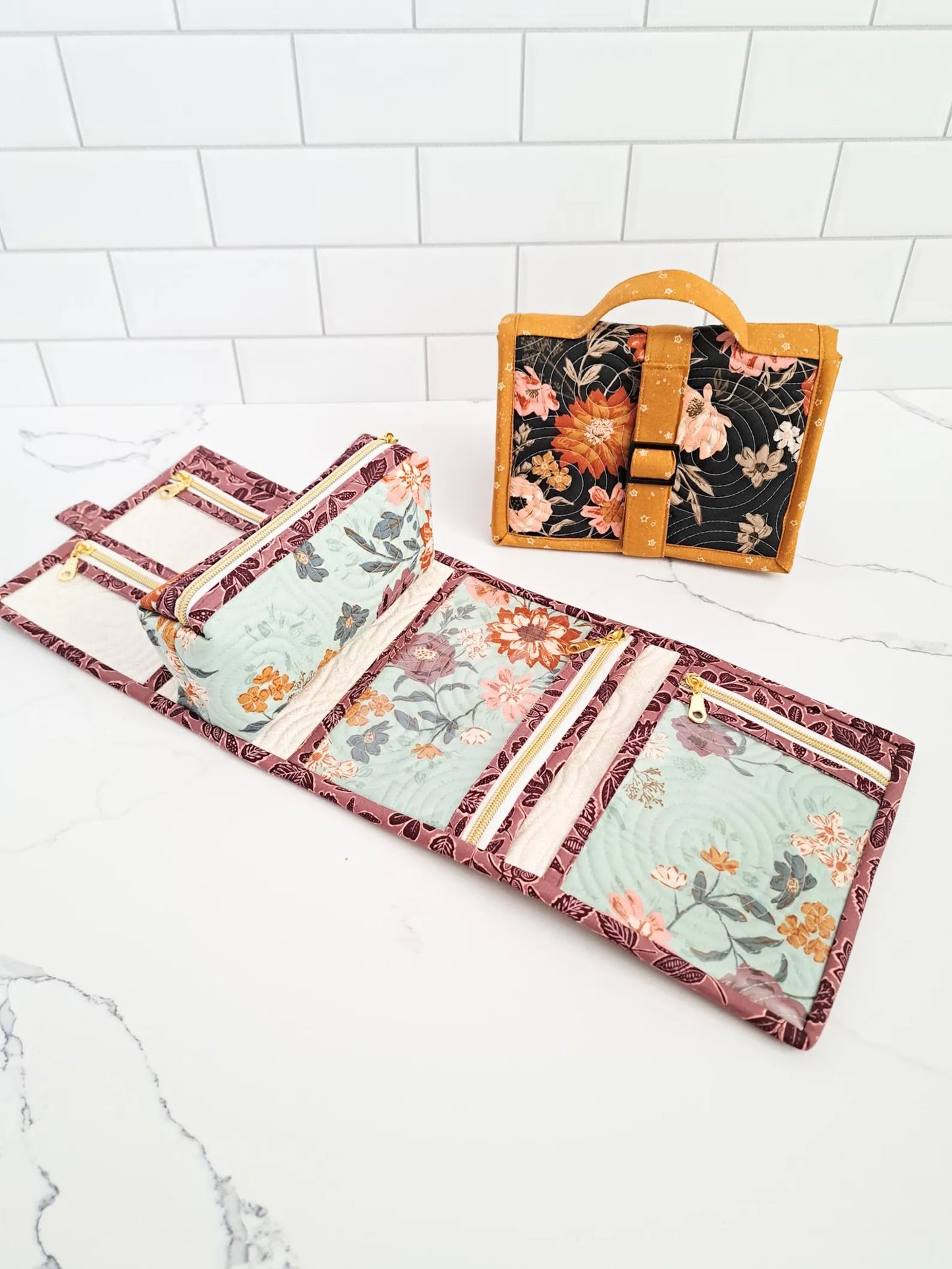Nightingale Zipper Case || Centre Street Quilts