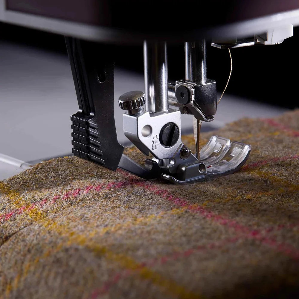 PFAFF creative expression 750