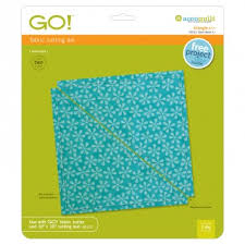 GO! Half Square Triangle-6" Finished Square die