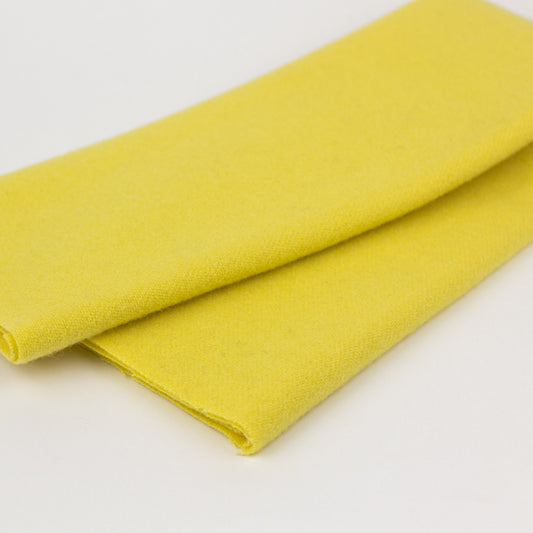 Sue Spargo Wool Fabric - Creamed Butter - Fat 1/8th